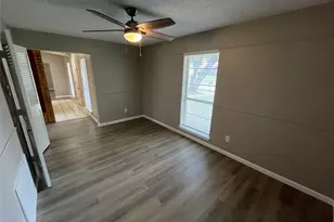 2050 Wellington Dr, Grand Prairie, TX 75051 - Photo 6