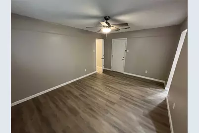 2050 Wellington Drive, Grand Prairie, TX 75051 - Photo 16