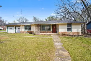 1030 Denton St, Denton, TX 76201 - Photo 2