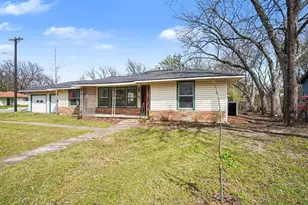 1030 Denton St, Denton, TX 76201 - Photo 2