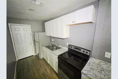 1733 Greenfield Avenue, Fort Worth, TX 76102 - Photo 8