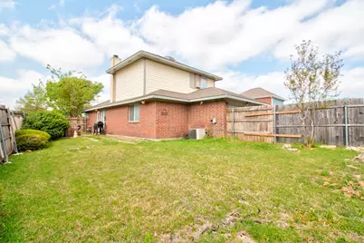 201 Teakwood Lane, Lewisville, TX 75067 - Photo 22