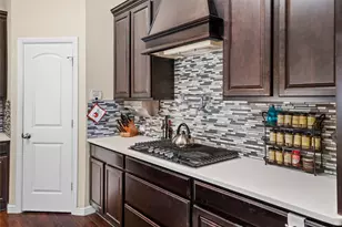 920 Goldenmist Dr, Little Elm, TX 75068 - Photo 6