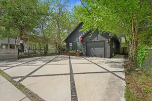 2403 Dathe St, Dallas, TX 75215 - Photo 2