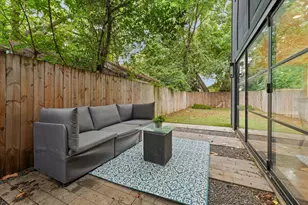 2403 Dathe St, Dallas, TX 75215 - Photo 22