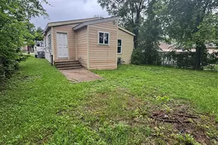 1212 McLean Ave, Dallas, TX 75211 - Photo 2