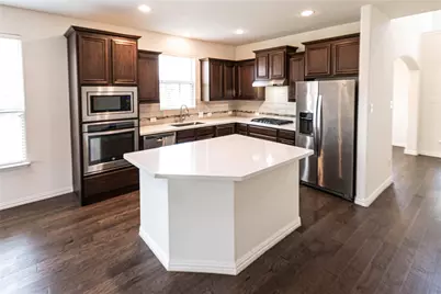 5713 Fremont Drive, McKinney, TX 75071 - Photo 2