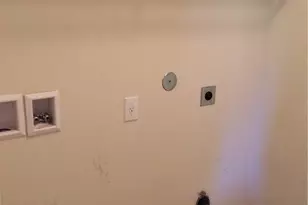 196 Dodge City Trail, Newark, TX 76071 - Photo 6