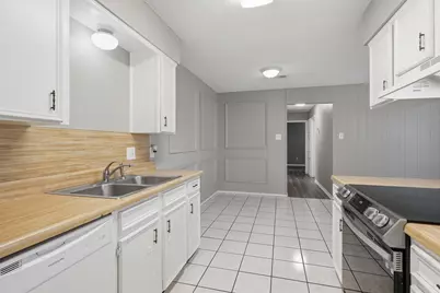 128 Meador Lane, Burleson, TX 76028 - Photo 14