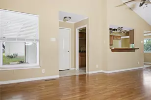 3614 Windsor St, Irving, TX 75062 - Photo 4