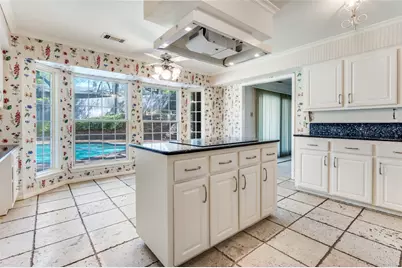 905 Live Oak Lane, Arlington, TX 76012 - Photo 12