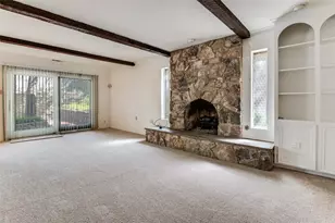 905 Live Oak Ln, Arlington, TX 76012 - Photo 8