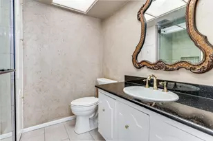 905 Live Oak Ln, Arlington, TX 76012 - Photo 18