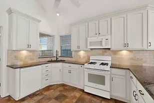 5821 Madison Dr, The Colony, TX 75056 - Photo 14