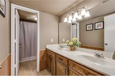 513 Hunters Glen Street, Lewisville, TX 75067 - Photo 18