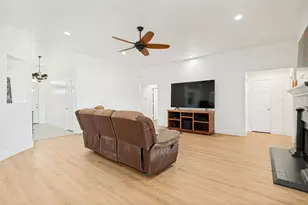 1809 Millbrook Dr, Midlothian, TX 76065 - Photo 4