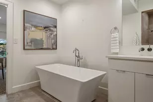 7211 Tokalon Dr, Dallas, TX 75214 - Photo 16