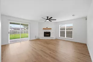 7529 Meadowlark Ln N, Watauga, TX 76148 - Photo 4