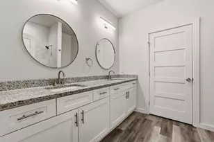 1221 W Johnson St, Denison, TX 75020 - Photo 24