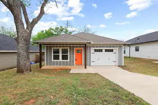 1221 W Johnson St, Denison, TX 75020 - Photo 1