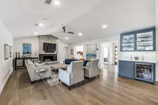 3851 Regent Dr, Dallas, TX 75229 - Photo 10