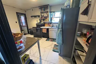 1307 S 1st St, Corsicana, TX 75110 - Photo 6