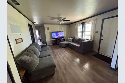 1307 S 1st Street, Corsicana, TX 75110 - Photo 2