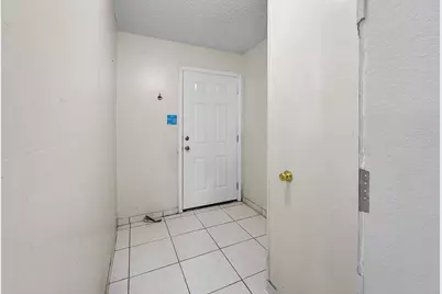 9415 Olde Towne Row, Dallas, TX 75227 - Photo 14