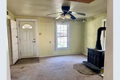 906 Young Street, Nocona, TX 76255 - Photo 4