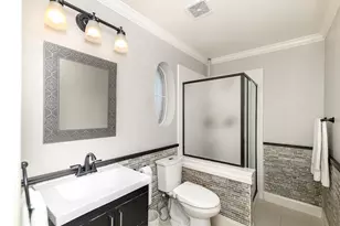 3090 Greenfield Dr, Richardson, TX 75082 - Photo 8