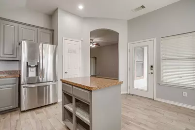 636 Clearbrook Street, Azle, TX 76020 - Photo 8