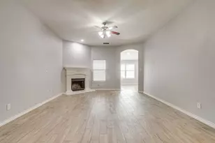 636 Clearbrook St, Azle, TX 76020 - Photo 4