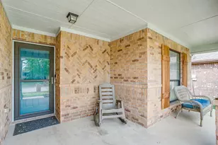 636 Clearbrook St, Azle, TX 76020 - Photo 2