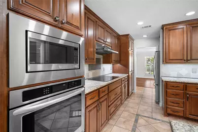 3406 Forestway Court, Arlington, TX 76001 - Photo 12