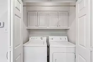 7450 Holly Hill Dr, Dallas, TX 75231 - Photo 16