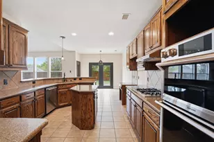 2013 Chessington Ln, McKinney, TX 75072 - Photo 4