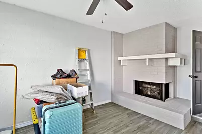 4904 Rollingwood Court, Garland, TX 75043 - Photo 4