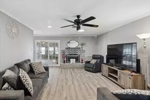 5705 Diamond Oaks Dr N, Haltom City, TX 76117 - Photo 10