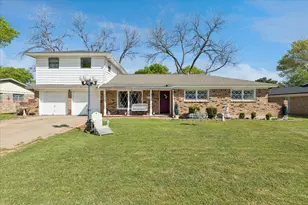 5705 Diamond Oaks Dr N, Haltom City, TX 76117 - Photo 1