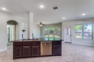 1029 Palo Oaks Dr, Burleson, TX 76028 - Photo 8