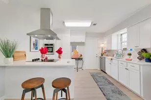 705 SW Sunnybrook Dr, Burleson, TX 76028 - Photo 12