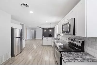 6028 Walraven Circle, Fort Worth, TX 76133 - Photo 12