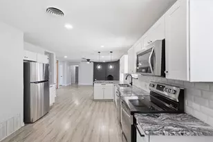 6028 Walraven Cir, Fort Worth, TX 76133 - Photo 12