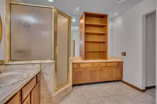 2972 Maydelle Ln, Farmers Branch, TX 75234 - Photo 12