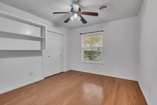 2972 Maydelle Ln, Farmers Branch, TX 75234 - Photo 16