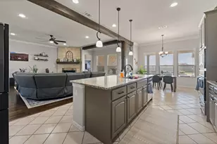 7925 Grassland Dr, Godley, TX 76044 - Photo 14