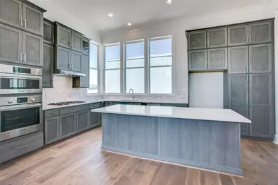 211 Carroll Street, Fort Worth, TX 76107 - Photo 2