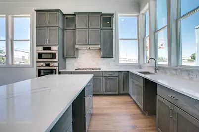 211 Carroll Street, Fort Worth, TX 76107 - Photo 4