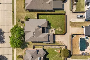 3905 Lakeside Dr, Rowlett, TX 75088 - Photo 4