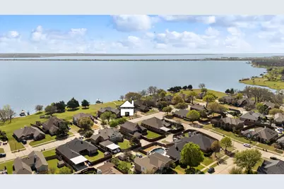 3905 Lakeside Drive, Rowlett, TX 75088 - Photo 4